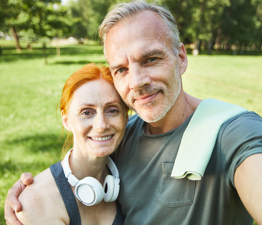 portrait-of-sporty-couple-in-park-2025-02-11-15-34-32-utc